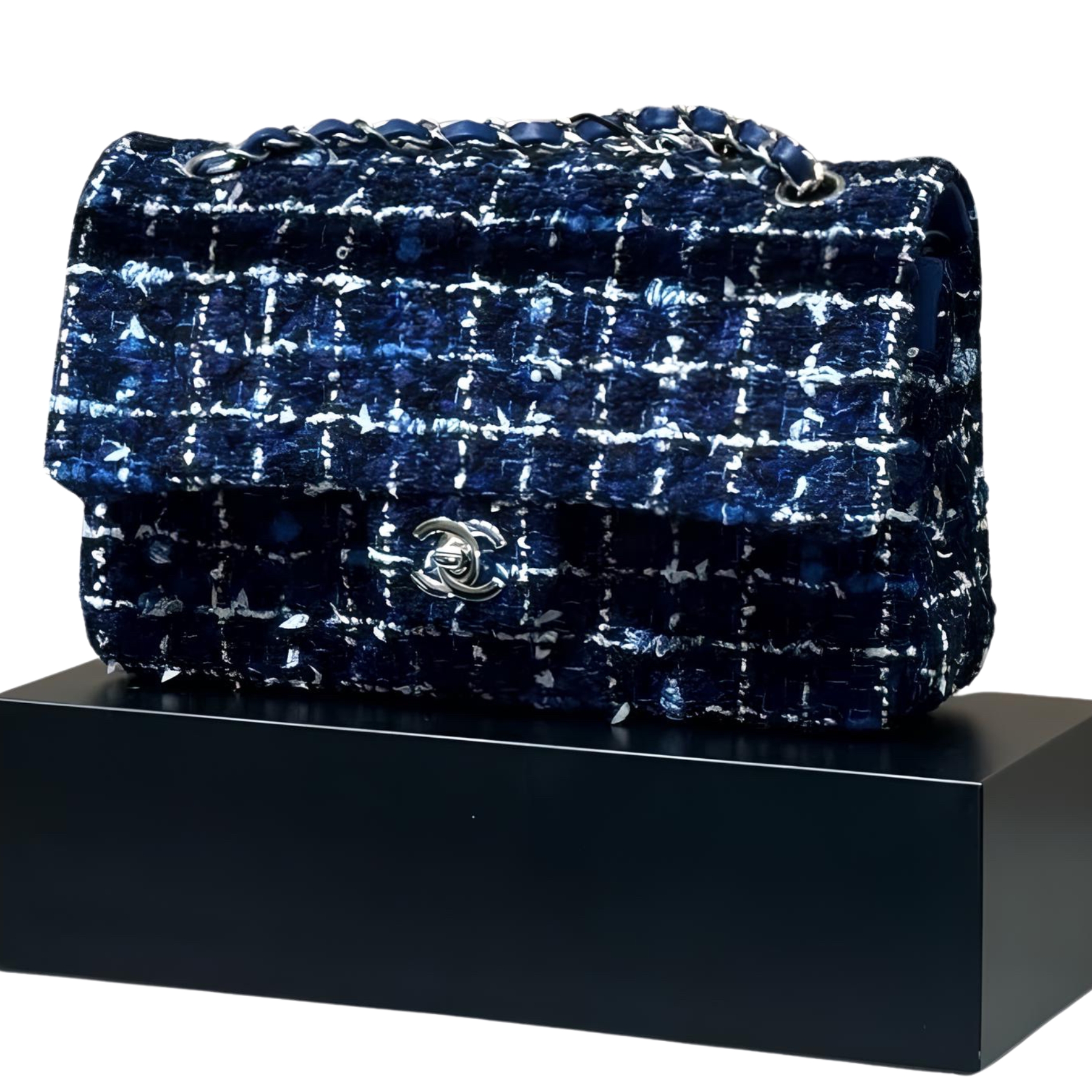 Chanel-flap-classic-tweed-blue