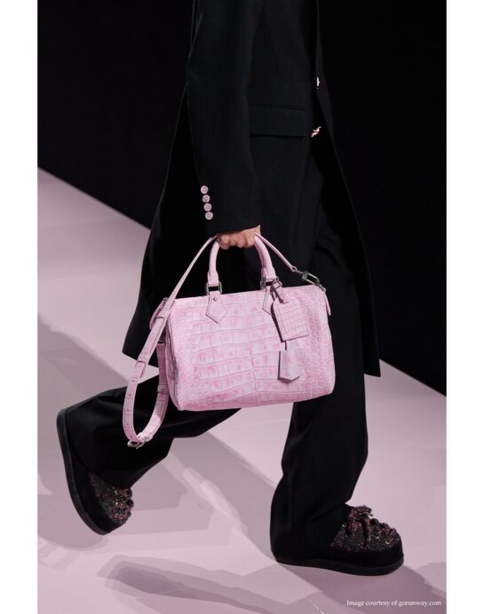 Louis-Vuitton-fall-2025-runway-runway-pink