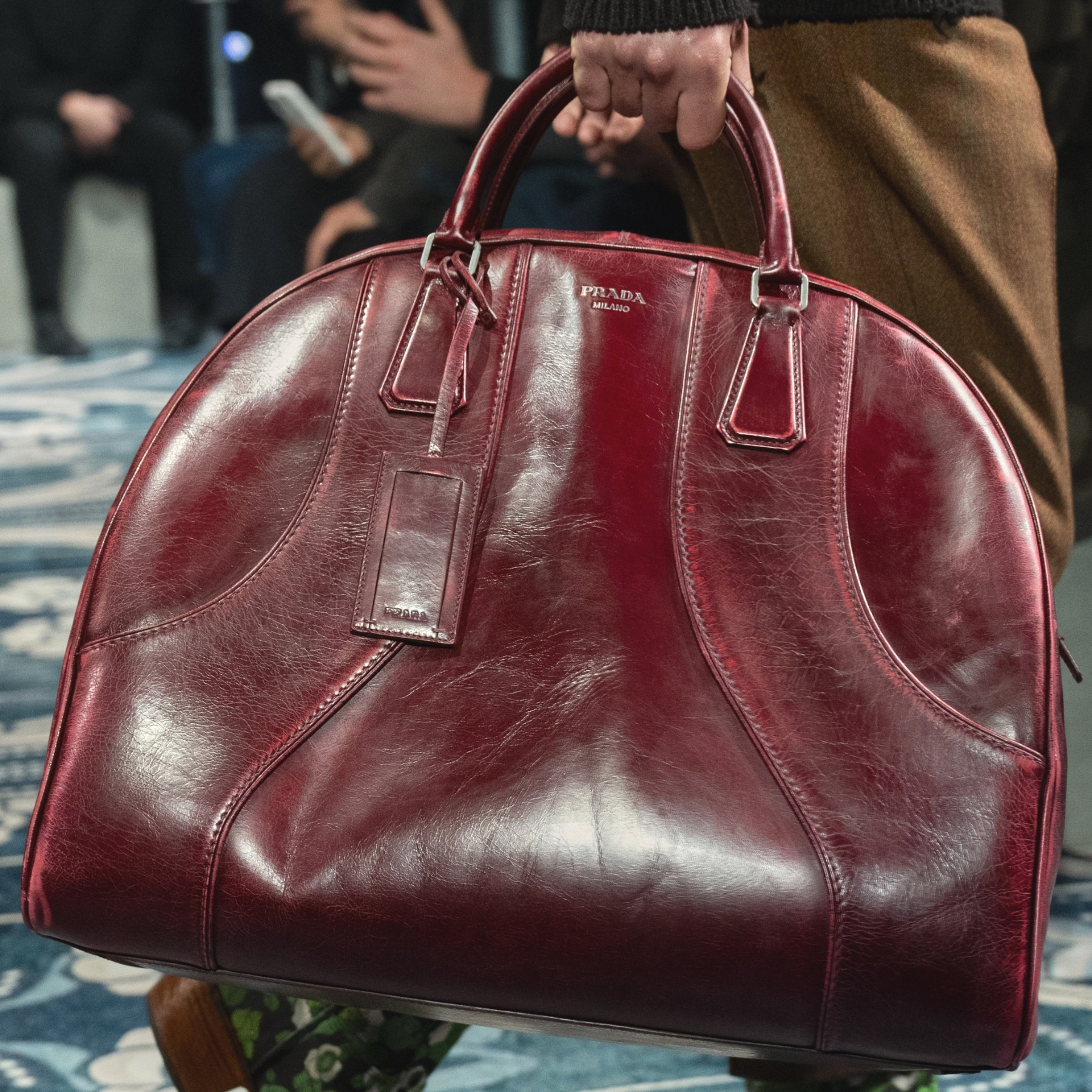 Prada-fall-2025-burgundy